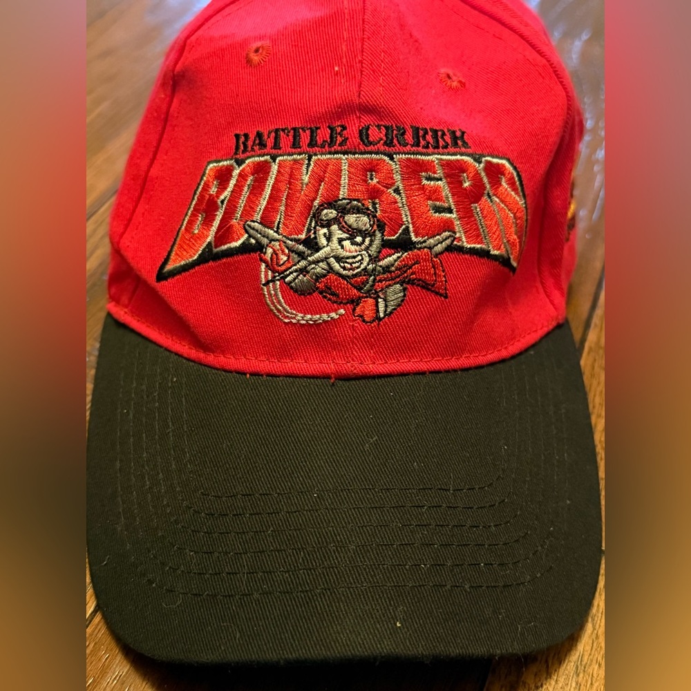 Battle Creek Bombers Minor League‎ Baseball Hat Cap Adjustable Adult Red Black